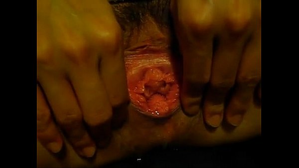 Japanese First-timer open cunt and pumping