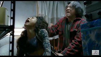 Sexy Korean Kim si-woon is blessed in the movie I spotted the satan