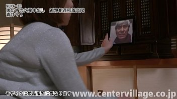 夫に先立たれて3年。真理（青井マリ）を苦しめていたのは今も癒えない喪失感と捌け口を失った性欲だった。夫の遺影の前でオナニーに耽るばかりの日々。誰でもいいから抱いてほしいとさえ思ってしまう。