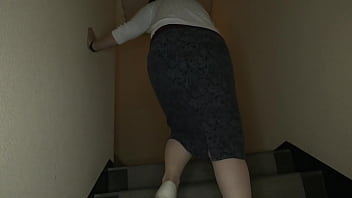 【今日から次の撮影まで、一ヵ月間セックスもオナニーも禁止して下さい。】前回のラスト、彼女と約束した禁欲生活の条件。初めての撮影による緊張、戸惑い、葛藤、羞恥…間違いなく最高の素材である彼女に最高の快楽を味わってもらうため、余計な感情は捨て去り一人の女として限界まで肉欲に飢えたセックスハングリーな状態になってもらいたかった。