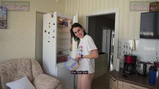 Step Sis Cooking Dinner while Brother-in-law Fuck Her in Doggystyle and Jizm in Rump / Smooch Cat